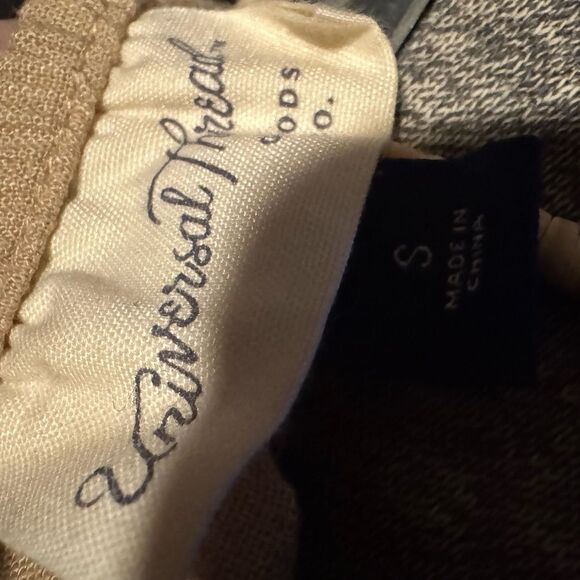 Universal Thread Beige Long Sleeve Dress with Pockets - Picture 4 of 6